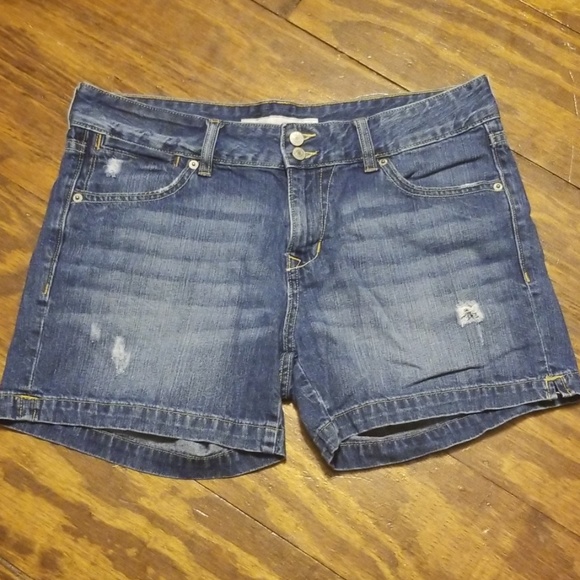 Old Navy Pants - Old Navy Jean shorts, sz 12 Old Navy Pants - Old Navy Jean shorts, sz 12
